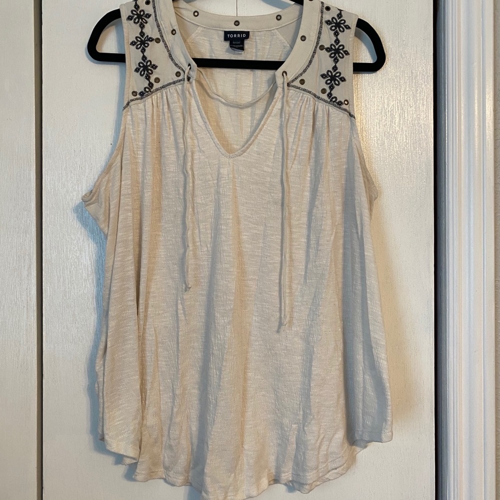 Embroidered tank